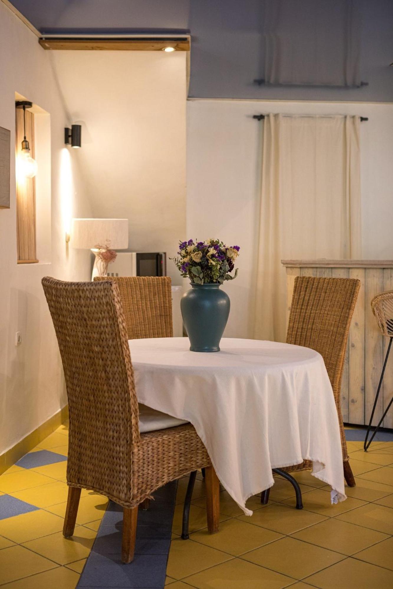 In Provence Hotel - Experience Atypique Venelles Exterior foto