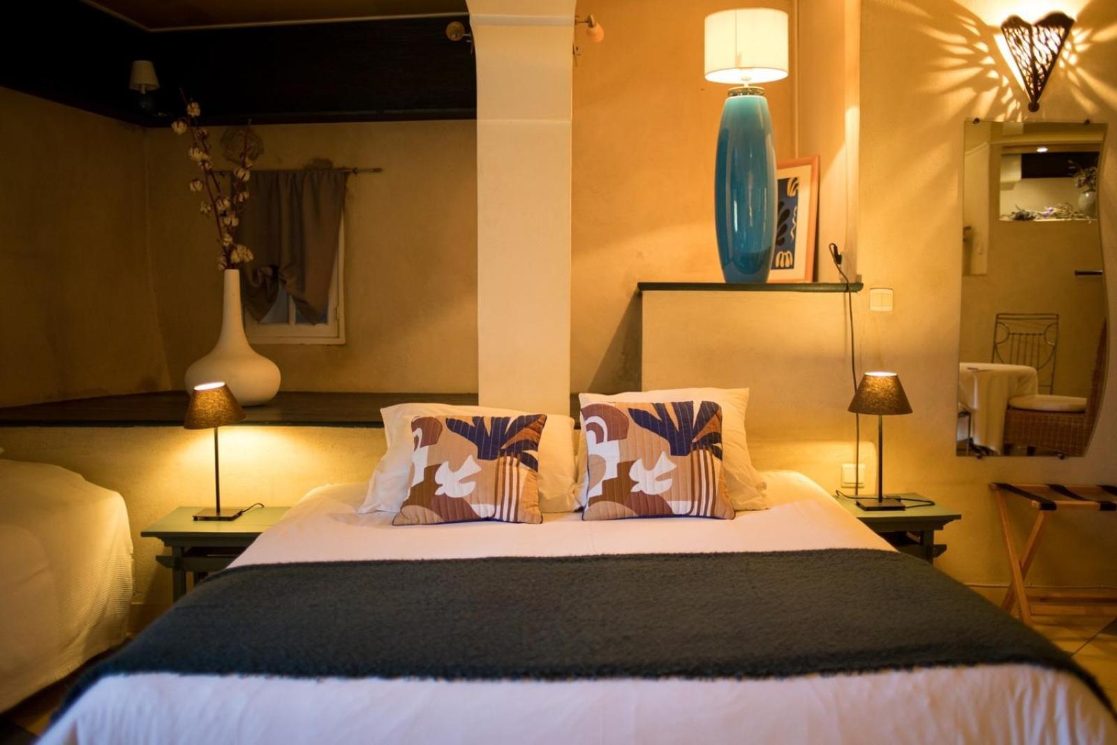 In Provence Hotel - Experience Atypique Venelles Exterior foto