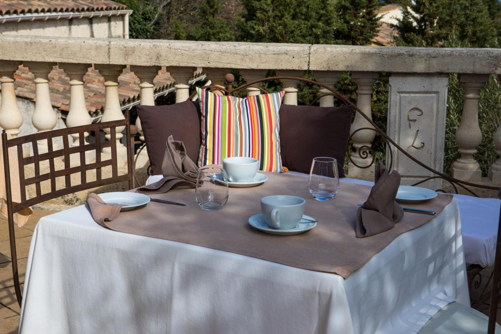 In Provence Hotel - Experience Atypique Venelles Exterior foto