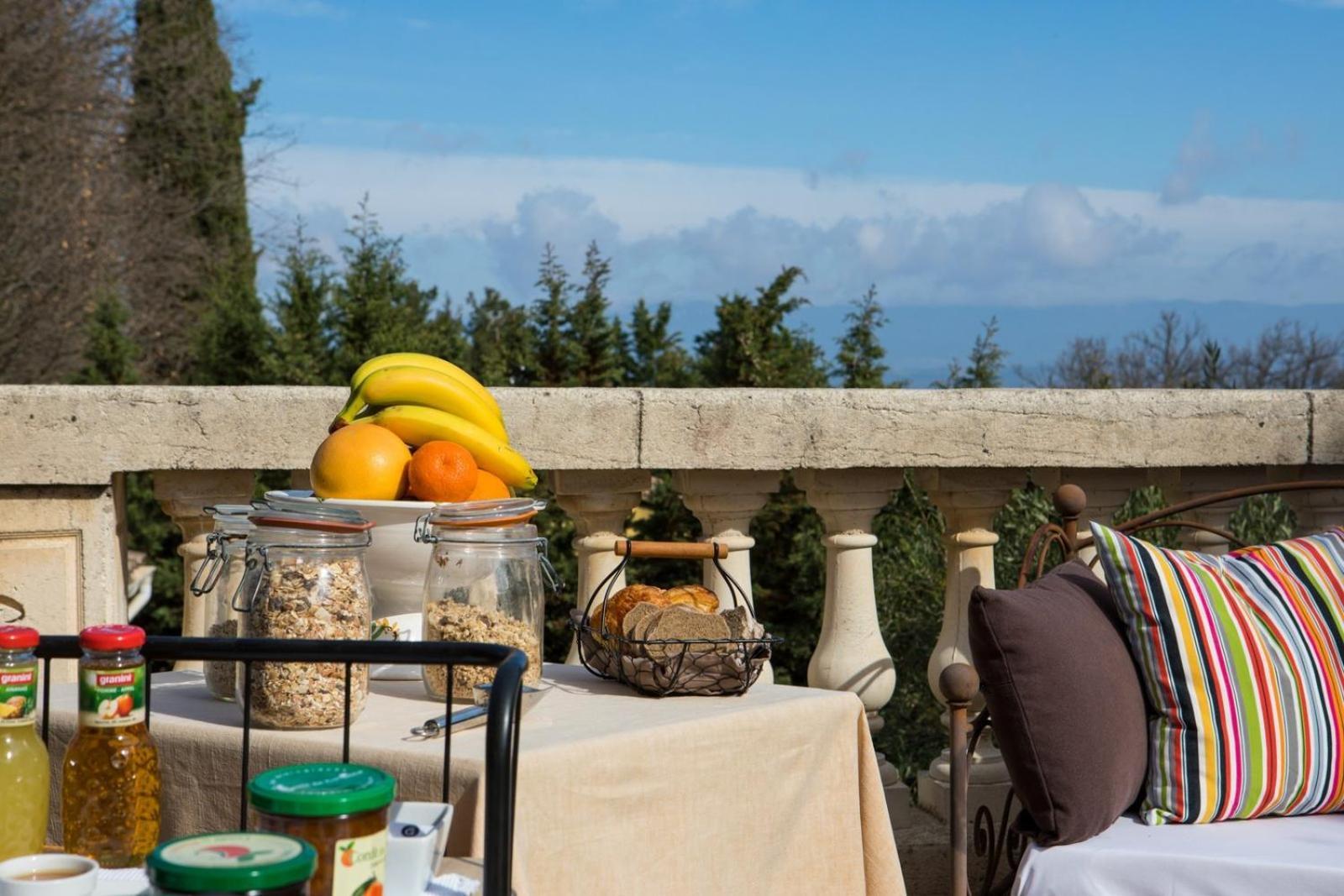 In Provence Hotel - Experience Atypique Venelles Exterior foto